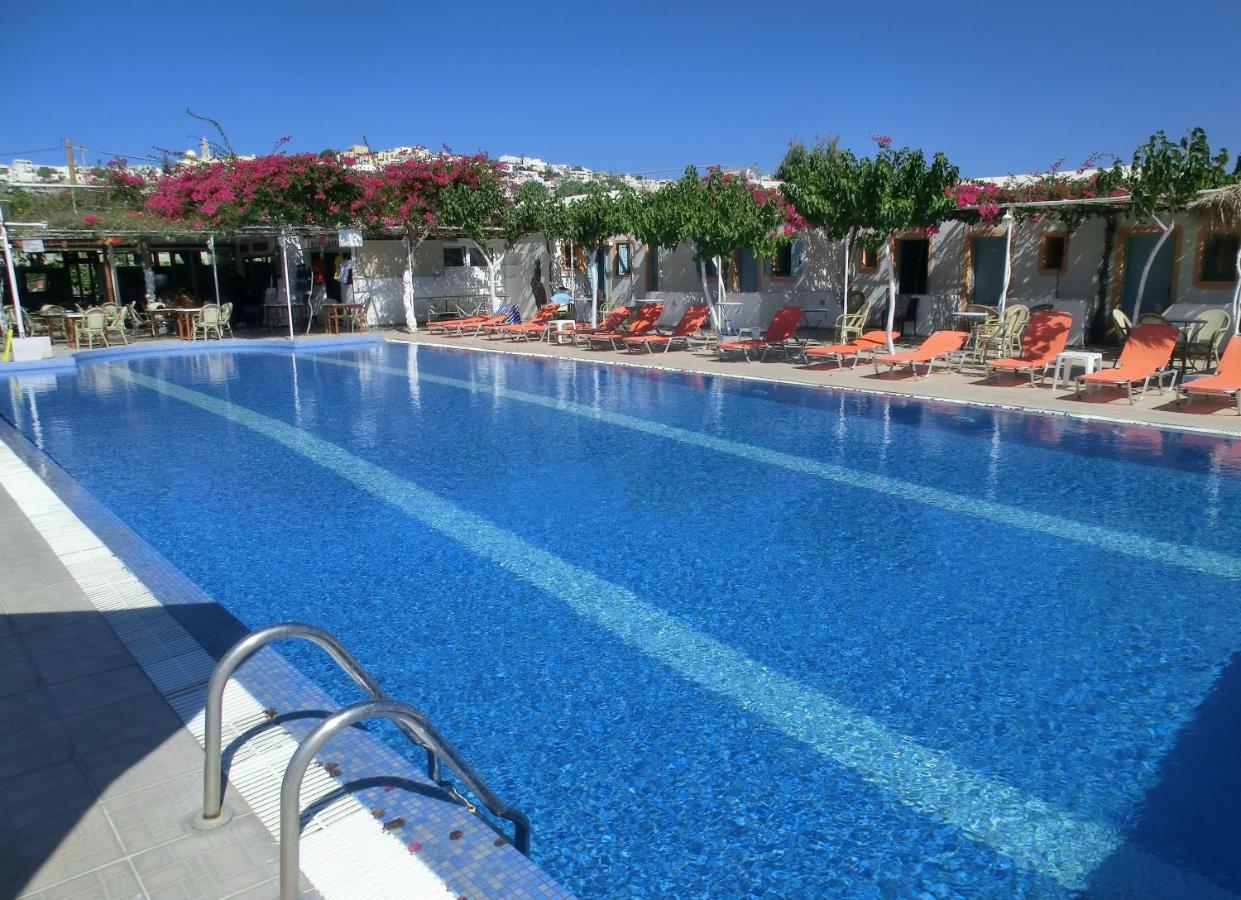 Santorini Camping & Hostel Fira  Exteriör bild