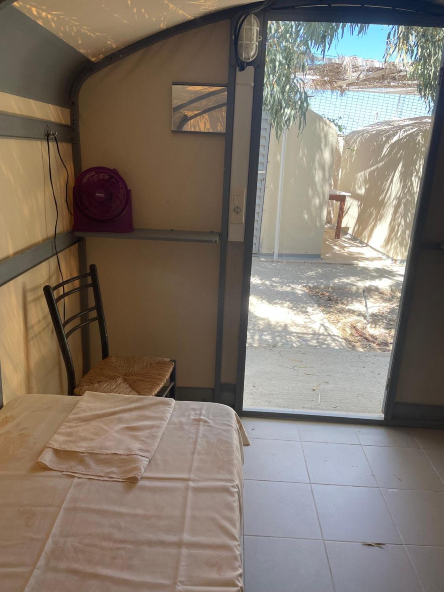 Santorini Camping & Hostel Fira  Exteriör bild
