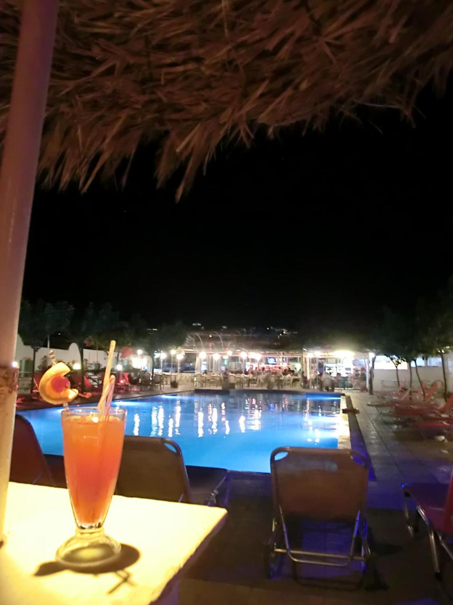 Santorini Camping & Hostel Fira  Exteriör bild